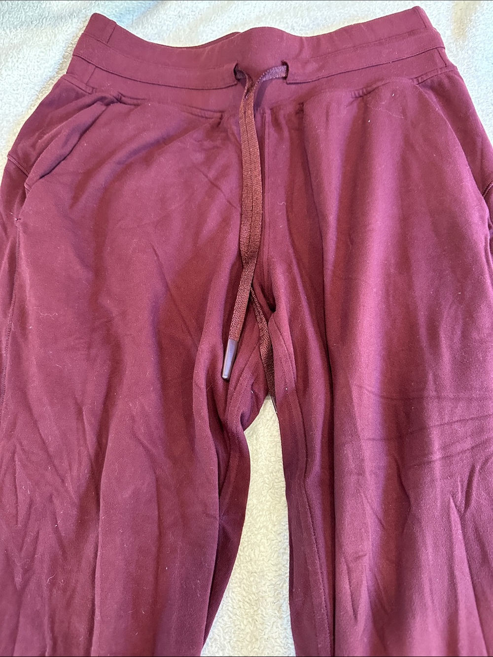 Lululemon dark red  Jogger Sweatpants  size 4  read below 👇🏻 - Picture 2 of 10